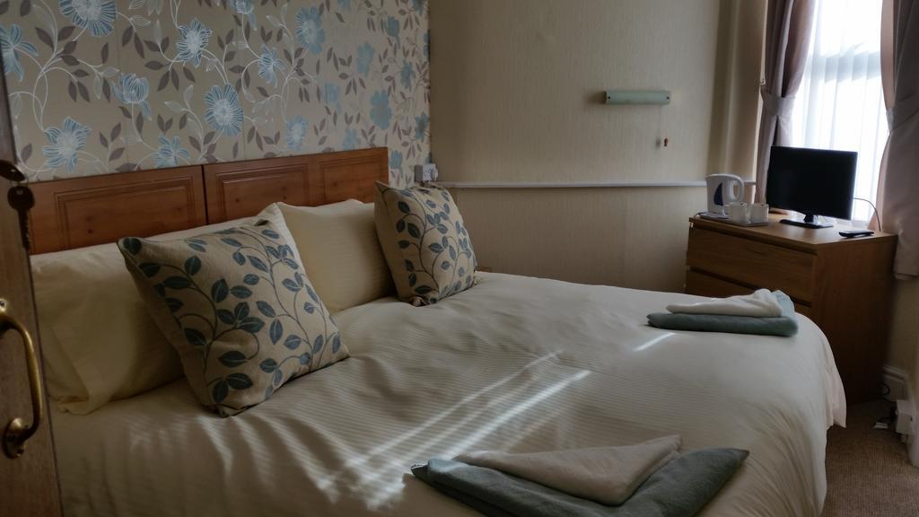 The Trevelyan Hotel Morecambe Room photo